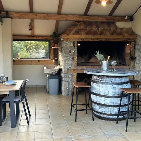 Jelly By Guide Villa *